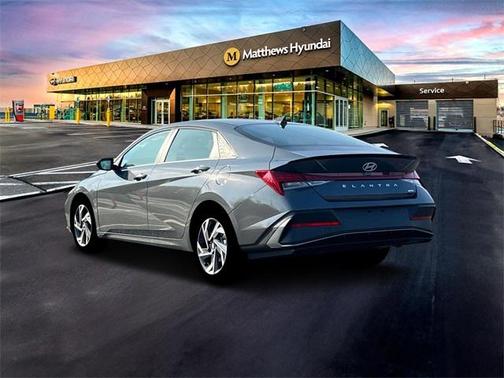 2025 Hyundai ELANTRA HEV SEL Sport