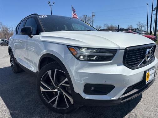2021 Volvo XC40 T5 R-Design