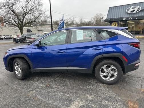 2023 Hyundai TUCSON SE