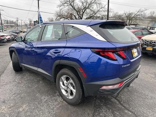 2023 Hyundai TUCSON SE