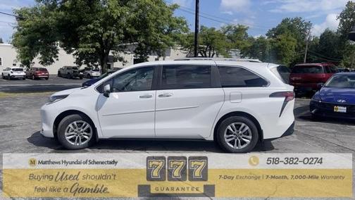2023 Toyota Sienna Limited