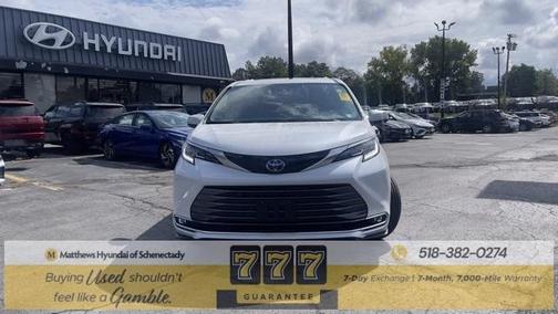 2023 Toyota Sienna Limited