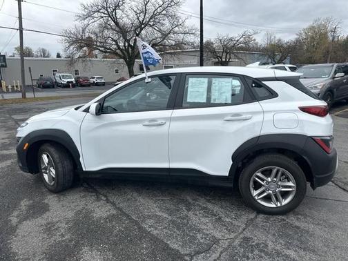 2022 Hyundai KONA SE