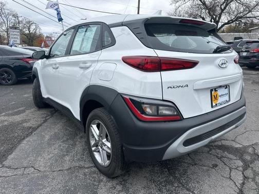 2022 Hyundai KONA SE