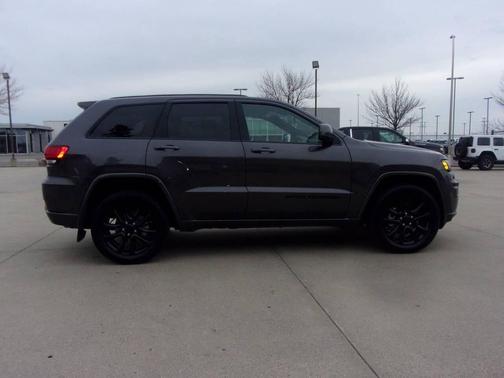 2021 Jeep Grand Cherokee Laredo