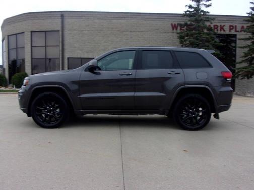 2021 Jeep Grand Cherokee Laredo