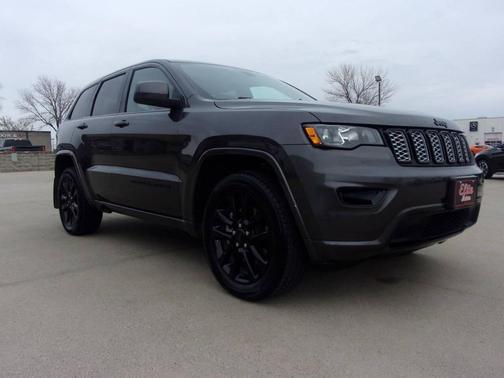 2021 Jeep Grand Cherokee Laredo