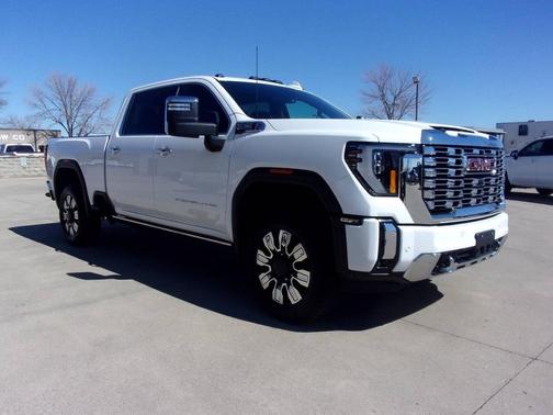 2024 GMC Sierra 2500 Denali