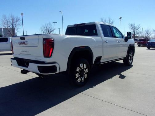 2024 GMC Sierra 2500 Denali