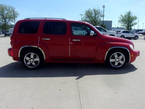 Red 2009 Chevrolet HHR LT