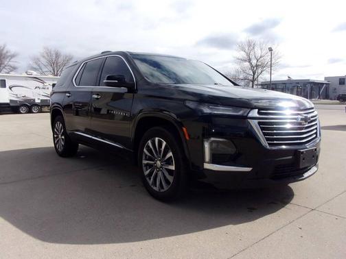 Black 2023 Chevrolet Traverse Premier