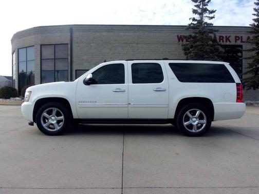 2014 Chevrolet Suburban 1500 LTZ