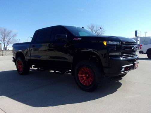 Black 2021 Chevrolet Silverado 1500 LT Trail Boss