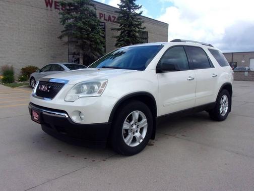 White 2011 GMC Acadia SLE