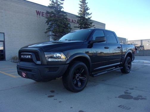 Black 2022 RAM 1500 Classic Warlock 4x4 4dr Crew Cab 5.5 ft. SB Pickup