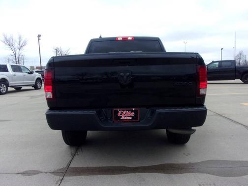 2022 RAM 1500 Classic Warlock 4x4 4dr Crew Cab 5.5 ft. SB Pickup