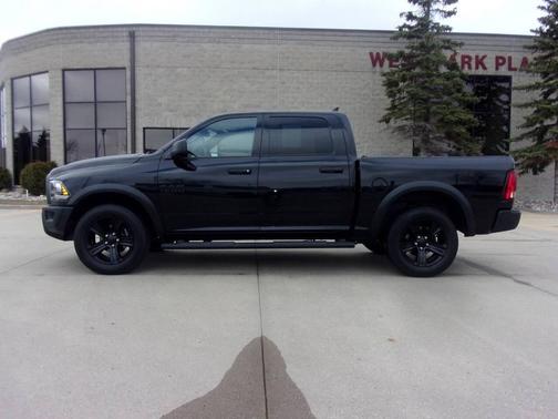 2022 RAM 1500 Classic Warlock 4x4 4dr Crew Cab 5.5 ft. SB Pickup