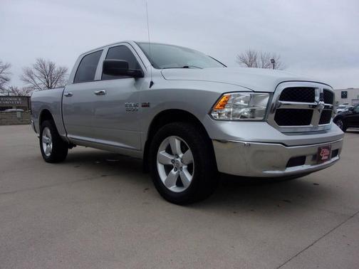 2017 RAM 1500 SLT