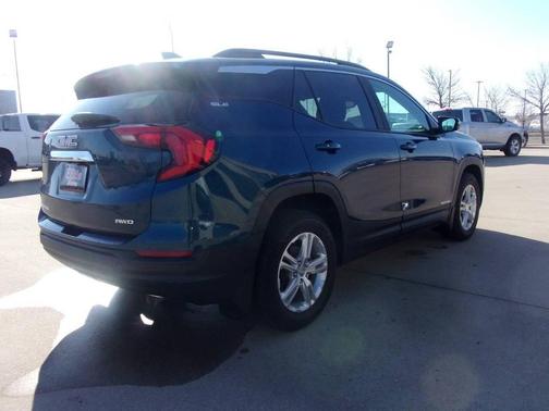 2021 GMC Terrain SLE