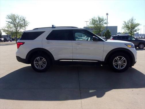 2023 Ford Explorer XLT AWD 4dr SUV