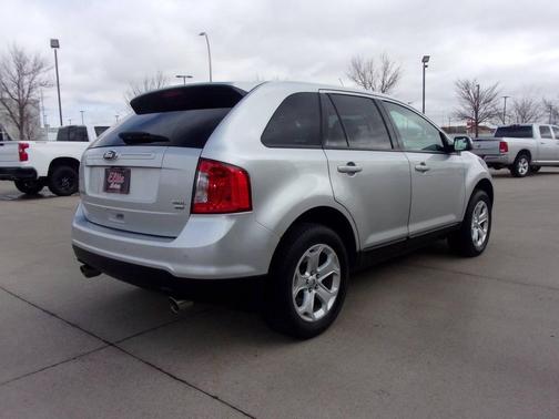 Ingot Silver Metallic 2014 Ford Edge SEL