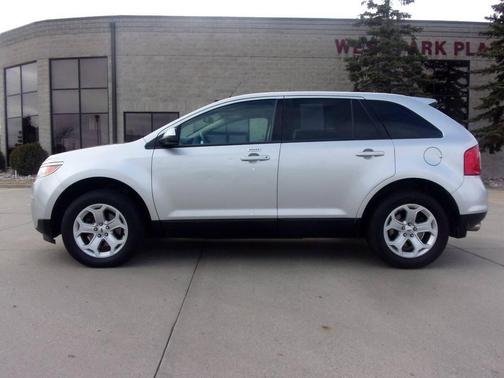 Ingot Silver Metallic 2014 Ford Edge SEL