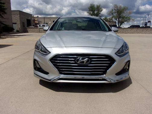 Silver 2018 Hyundai SONATA SE