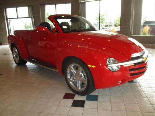 2003 Chevrolet SSR LS 2dr Regular Cab Convertible Rwd SB