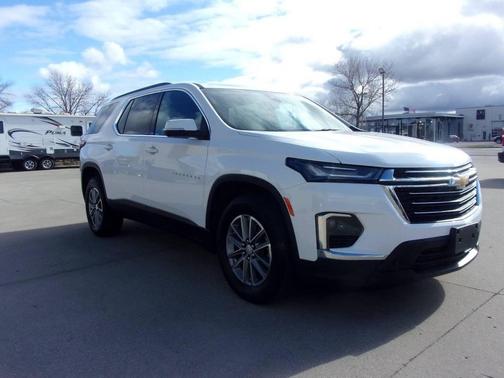 White 2023 Chevrolet Traverse LT Cloth