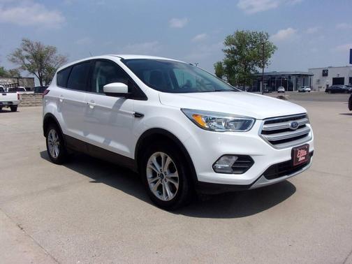 White 2019 Ford Escape SE