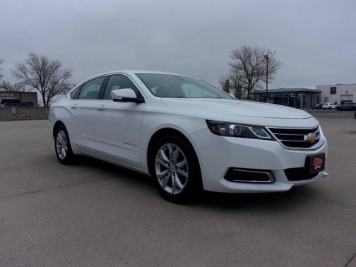 White 2016 Chevrolet Impala LT