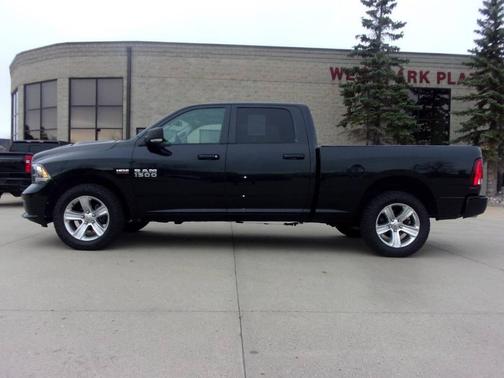 2016 RAM 1500 Sport