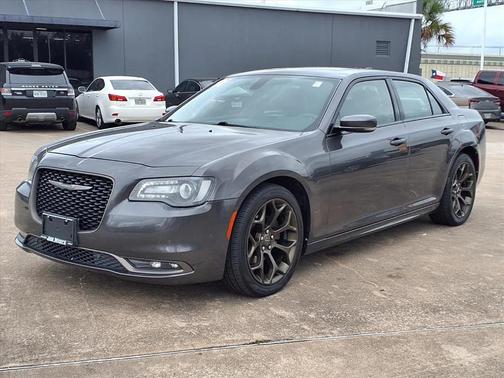 2017 Chrysler 300 S