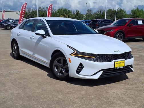 2022 Kia K5 LXS