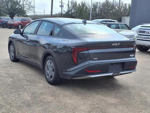 2025 Kia K4 LX