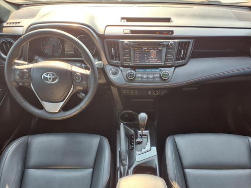 2018 Toyota RAV4 SE