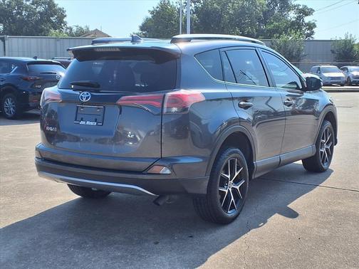 2018 Toyota RAV4 SE