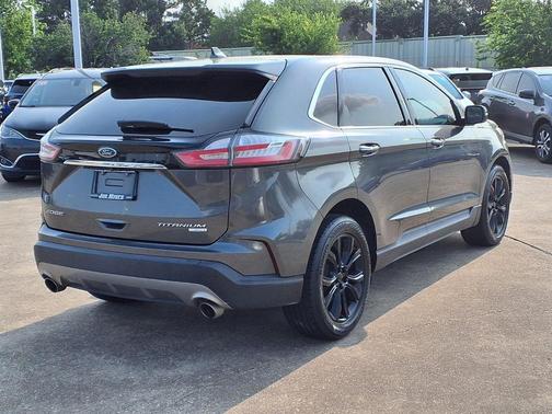 Magnetic Metallic 2019 Ford Edge Titanium