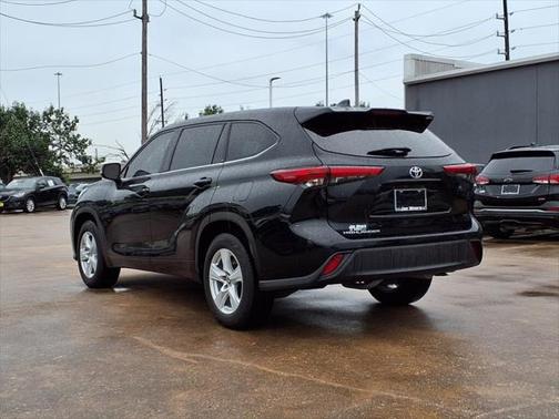 2022 Toyota Highlander L