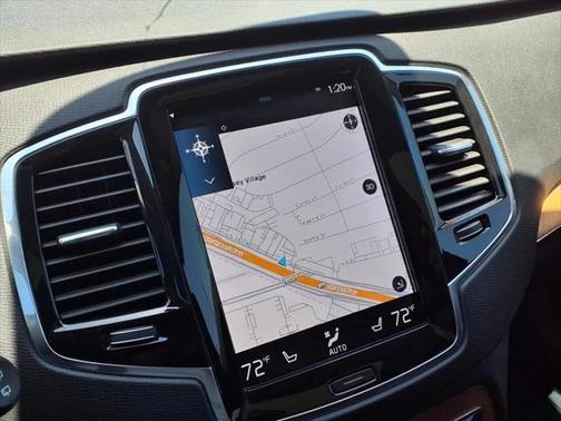 2022 Volvo XC90 T5 Momentum