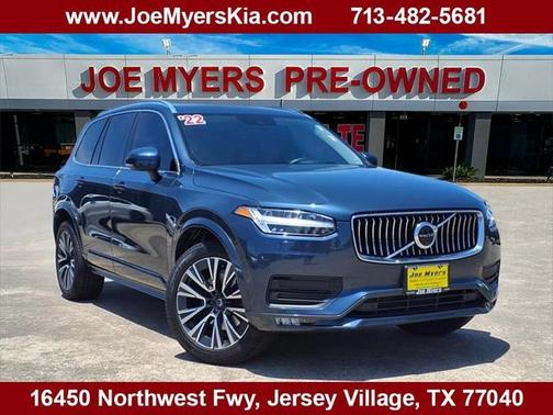 2022 Volvo XC90 T5 Momentum