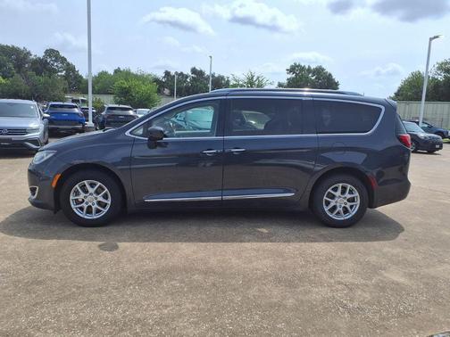 Maximum Steel Metallic Clearcoat 2020 Chrysler Pacifica Touring L