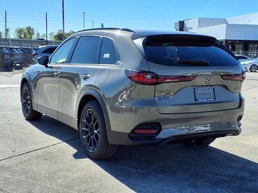 Zircon Sand Metallic 2026 Mazda CX-70 3.3 Turbo Preferred