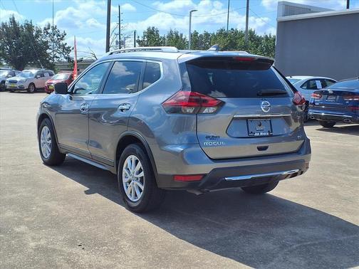 2018 Nissan Rogue SV