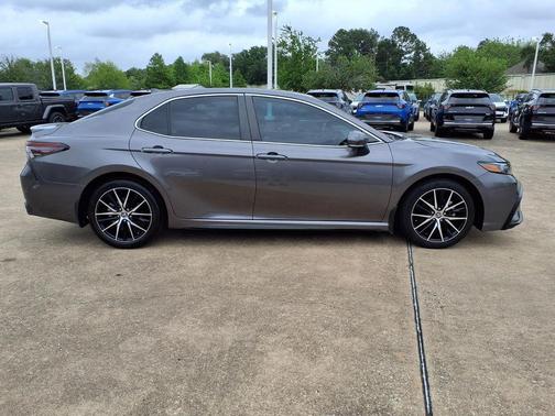 Predawn Gray Mica 2023 Toyota Camry SE