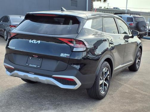 2025 Kia Sportage EX