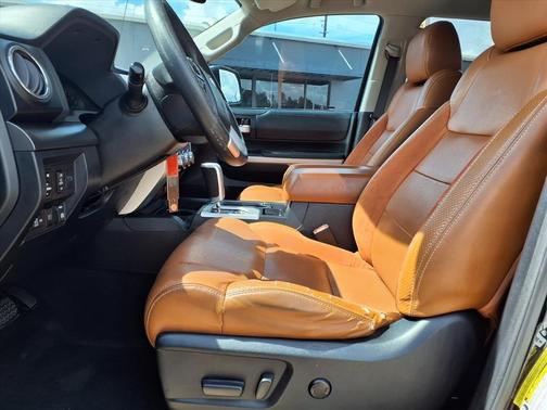 2018 Toyota Tundra SR5
