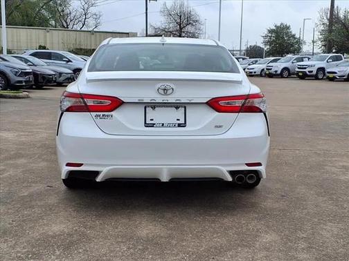 2020 Toyota Camry SE