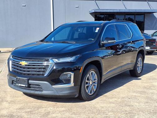 Mosaic Black 2022 Chevrolet Traverse LT Leather