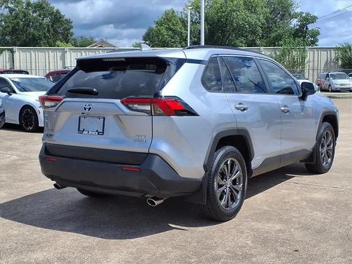 2022 Toyota RAV4 Hybrid XLE Premium